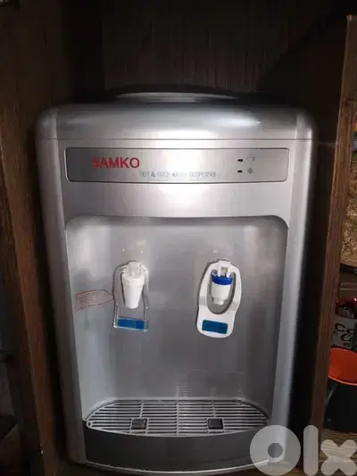 cold and hot water dispenser