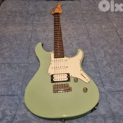 Yamaha Pacifica Sonic Blue Guitar