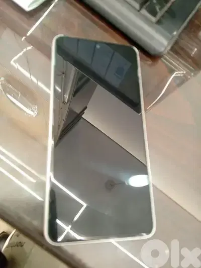 سامسونج s21 fe 5g للبدل ع ايفون