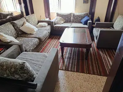 Living room (complete) with table