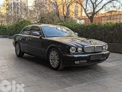 Jaguar XJ8 Luxury 2004 V8 / Black On Black Presidential سسن الفيل Jaguar XJ8 Luxury 2004 V8 / Black On Black Presidential سسن الفيل