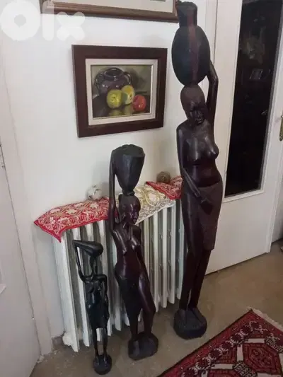 statues en bois massif
