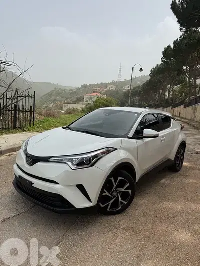Toyota C-HR 2019 XLE Premium