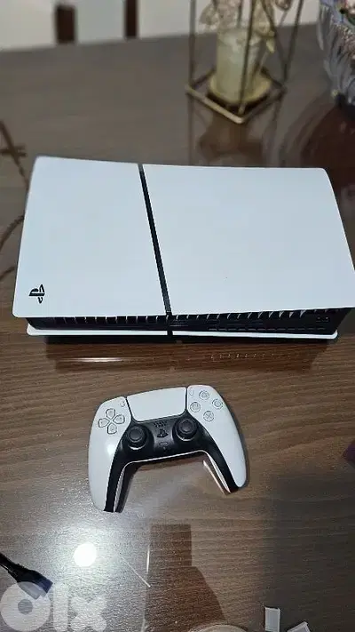 PS5 SLIM 1TB EUROPE + Battlefield 6 + GTA5 + TMR HALL EFFECT ANALOGUES