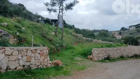 ارض كاشفه في البرجين، مفرق عين المرانه