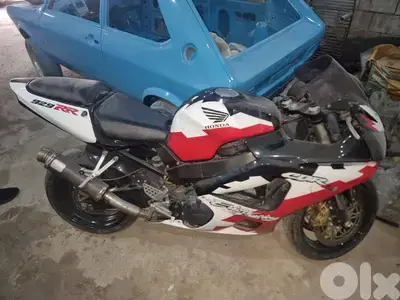 CBR 929 RR