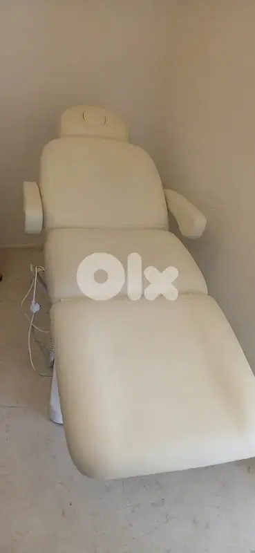 3 motors chair
