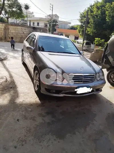 Mercedes-Benz C-Class 2005