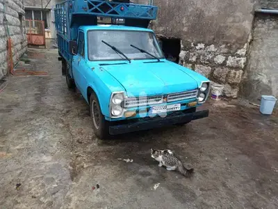 نيسان أخرى 1981