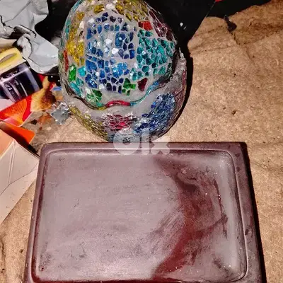 عملات وتحف