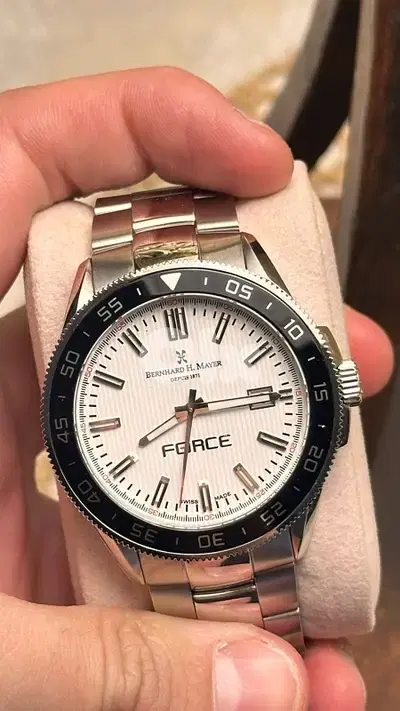 Bernhard H. Mayer Quantum Force 43mm - Panda