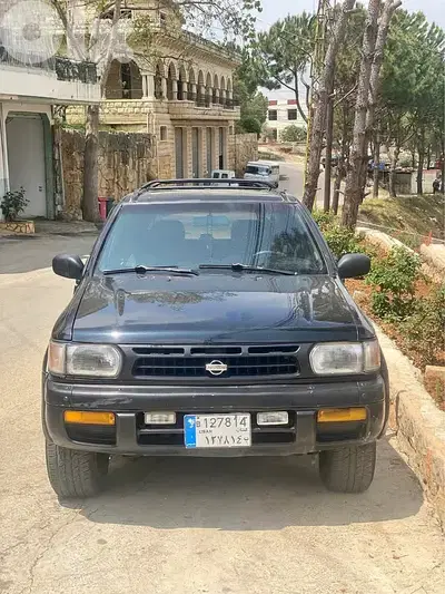 Nissan Pathfinder 1996
