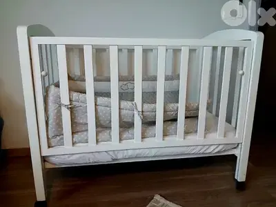 Baby Crib wood + Fap mattresses + accessories