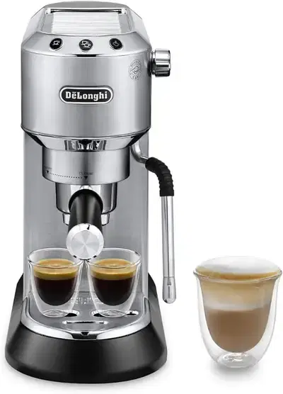 De'Longhi dedica arte espresso machine