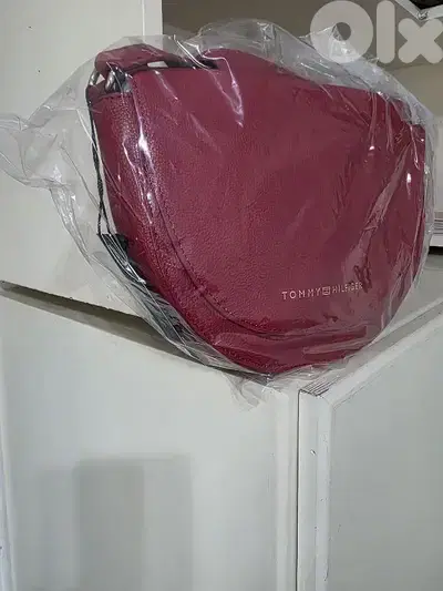 Tommy Hilfiger bag