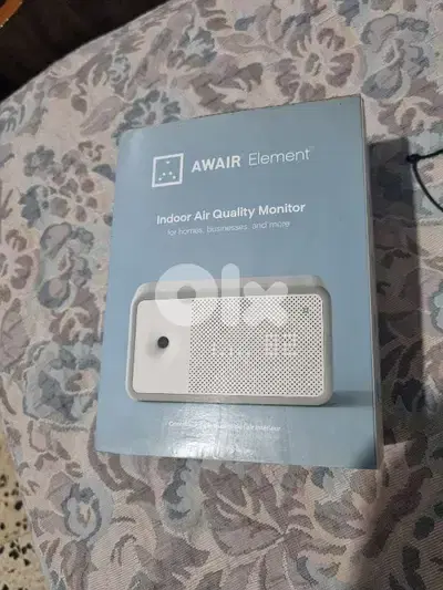 Awair Element - Smart Indoor Air Quality Monitor (CO2, VOCs, PM2.5)"