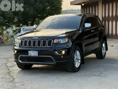 Grand cherokee 2017 4x4 68000 miles only