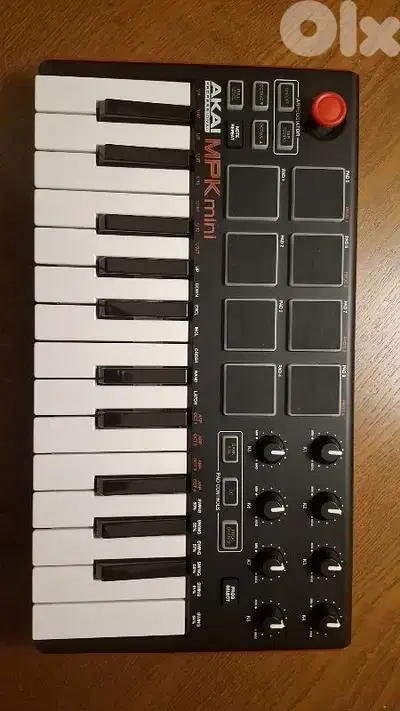AKAI MPK MINI 2