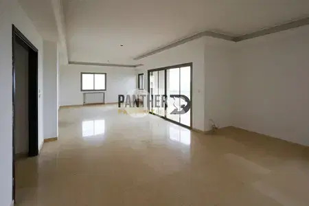 Spacious Apartment in Qornet el Hamra Ref#EB107شقة للبيع – قرنة الحمرا