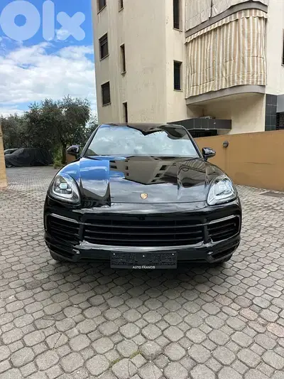 Porsche Cayenne Coupe 2021 black on black (clean carfax-58000 miles)