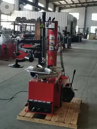 tire changing and balancing machine