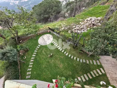 beautiful villa for sale in Ain saadeh