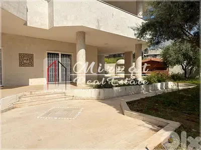 شقة للإيجار منطقة الزهار العبادية -مع تراس كبير وحديقة