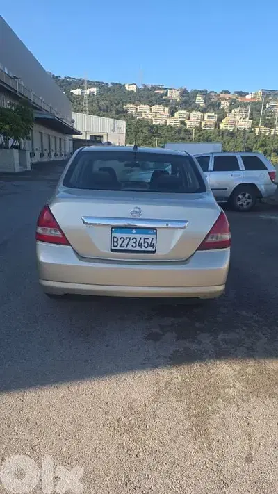 Nissan Tiida 2010