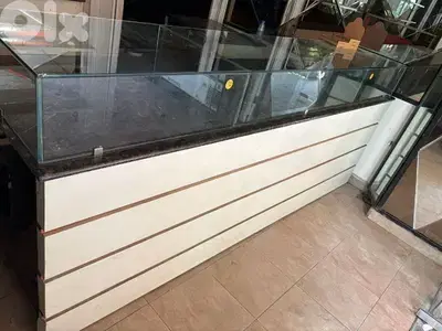 واجهة طاولة حديد مع رخام غرانيت