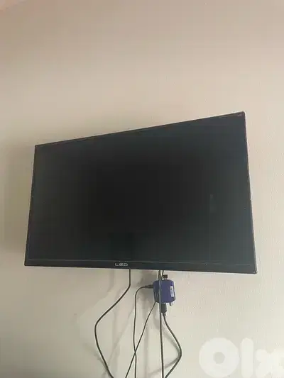 L. E. D TV