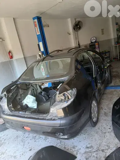 Peugeot 206 2008 قطع كسر بيجو 206 سيدان 2008 للبيع
