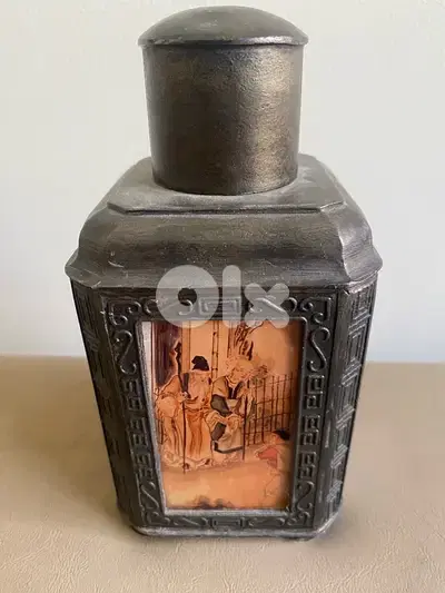 old chinese tea caddy. signed