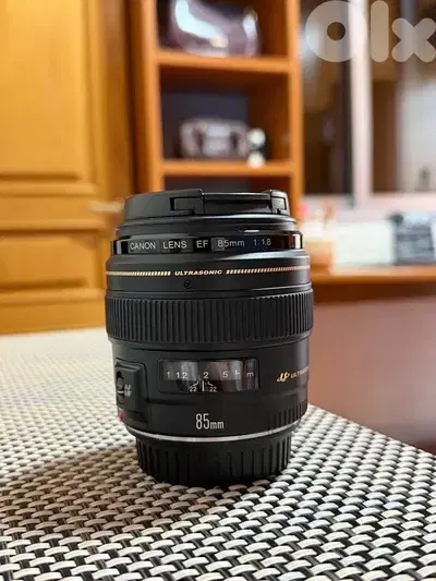 Canon EF 85mm f/1.8 USM Lens