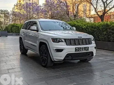 Jeep Grand Cherokee High Altitude 2019 4WD / Clean Carfax 87,000 miles