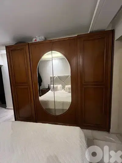 full bedroom