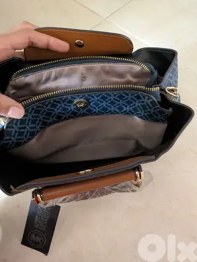 hand bag