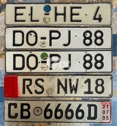 license plates for decoration