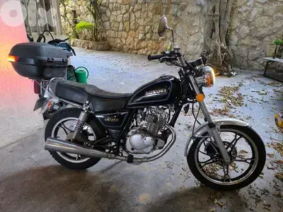 suzuki 125 gn
