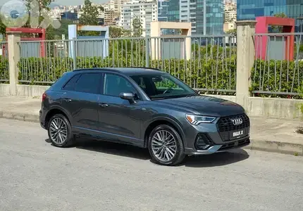Audi Q3 45 TFSI - S-Line - Panoramic Roof - CLEAN CARFAX !!!