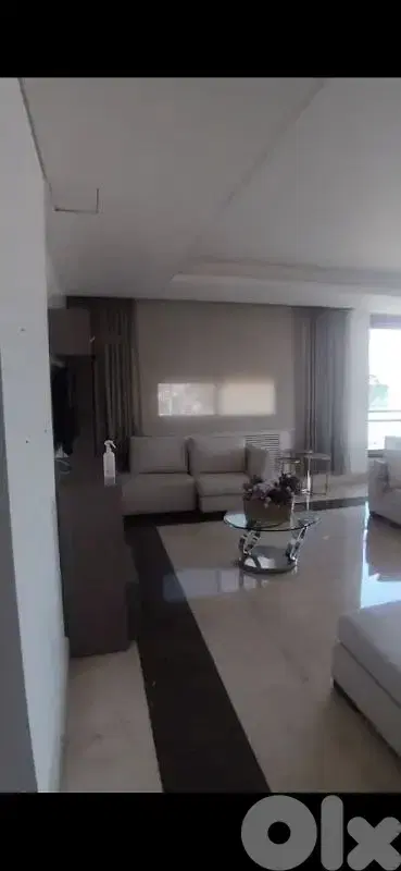 Apartment For Rent in Ramlet el Bayda