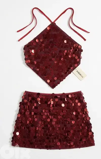 Backless Top and mini skirt