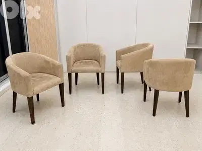 Set of 4 Beige Armchairs – Very Good Condition