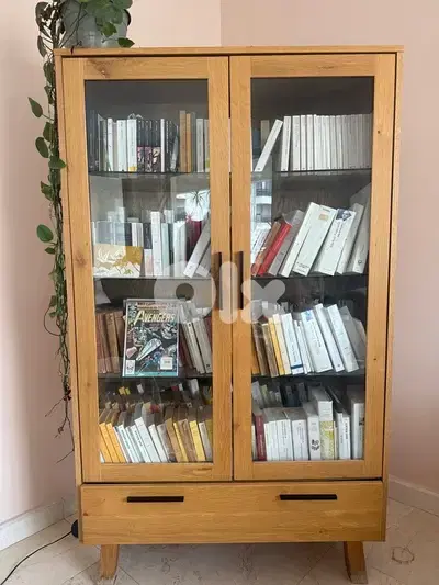 cabinet/bookshelf