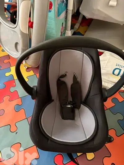 2 infant car seats with affordable price