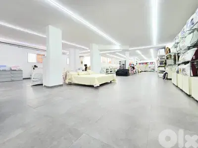RAO26-5093 Showroom 1000m2 for rent in Hazmieh, $ 6,250 cash RAO26-5093 Showroom 1000m2 for rent in Hazmieh, $ 6,250 cash