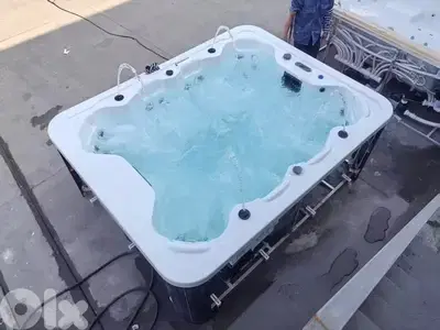 Outdoor jacuzzi