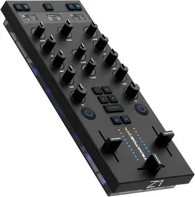 Native Instruments Traktor Kontrol Z1 Mk2 DJ Controller