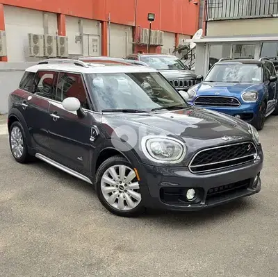 MINI COUNTRYMAN ALL4S 2018 MINT CONDITION MINI COUNTRYMAN ALL4S 2018 MINT CONDITION