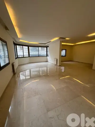 Apartment For Rent in Ashrafieh - شقة للإيجار في الأشرفية