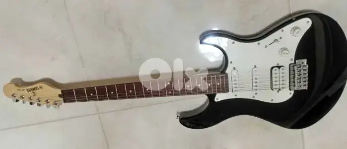 Yamaha Electric Guitar – Super Clean Condition